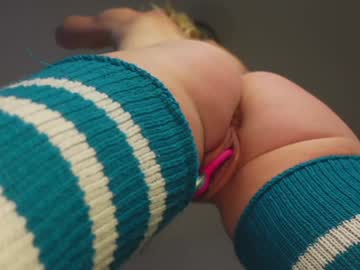 girl
        taylor_love_303 cam image #4550054