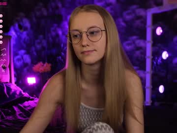 girl
        angeellina cam image #883976