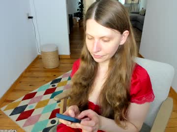girl
        giveyouelevenminutes cam image #3329302