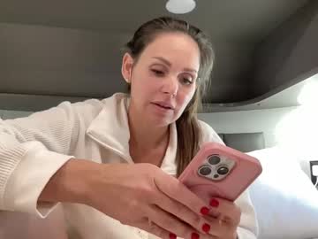 girl
        ivydrip cam image #2200261