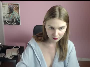 girl
        nextdoorgir_l cam image #935772