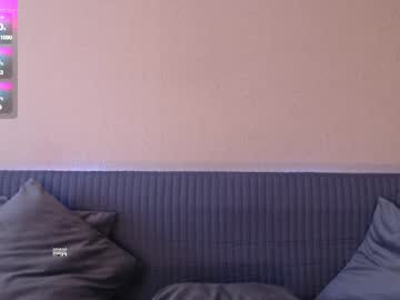 girl
        anna_bonbon cam image #4137297
