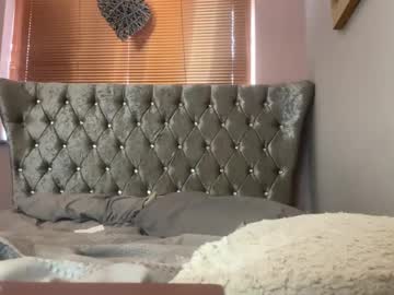 girl
        itsmelolax cam image #3979970