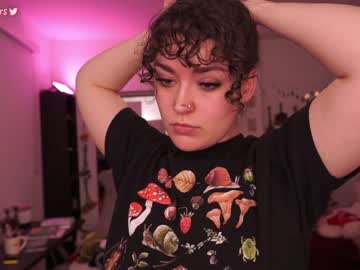 girl
        evelynpiers cam image #579913