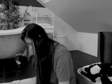 girl
        laurenbrite cam image #4537878