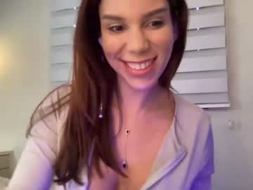 girl
        yourbonie cam image #887496