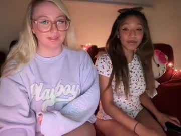 girl
        vanillapuddingpie cam image #4447501