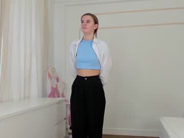girl
        odelinaferrett cam image #2154952