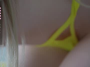 girl
        sonyaericsson cam image #3148423
