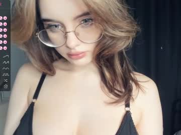 girl
        cute_caprice cam image #2353361