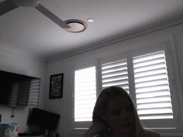 girl
        littlemissevie06 cam image #4414211