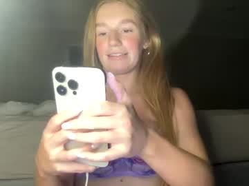 girl
        kaybrookee cam image #1618292