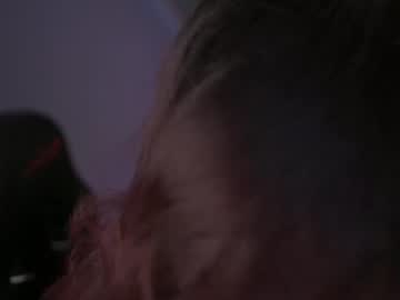 girl
        greeny_mat cam image #4316721