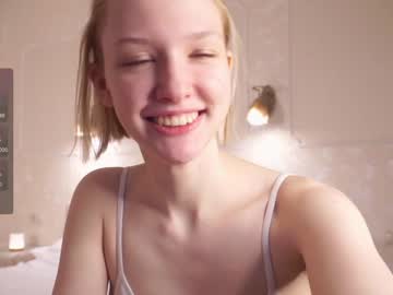 girl
        randiheart cam image #2656350