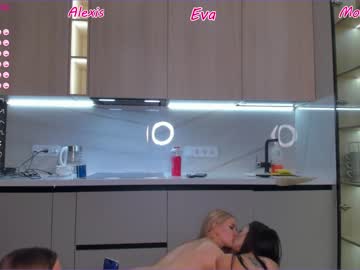 girl
        wildsexalexandalexis cam image #1814099