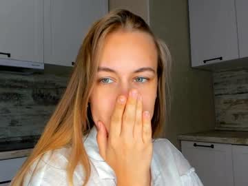 girl
        lindamildreda cam image #1506350