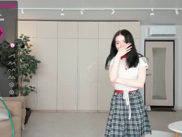 girl
        oki_dokie cam image #1198265