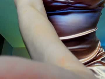girl
        _meganmeow_ cam image #728913