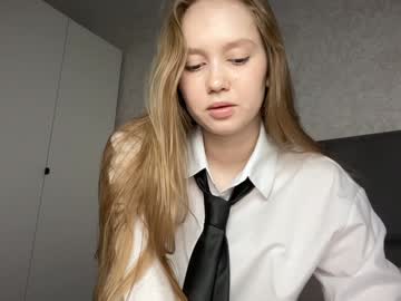 girl
        lizzy_cutie cam image #3549647