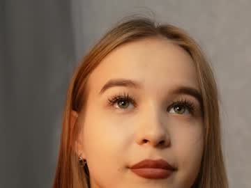 girl
        yeepshyy cam image #3474622