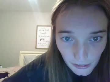 girl
        sophiebateman cam image #3399602