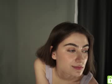 girl
        tessarosse_ cam image #1040927