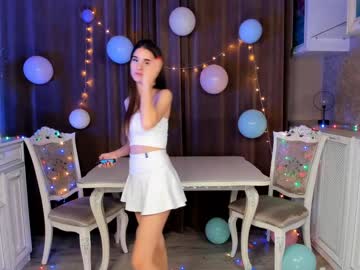 girl
        isobelsimpson cam image #2124340