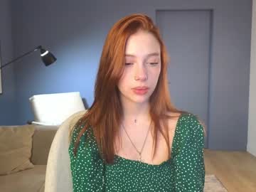 girl
        shirleywhitney cam image #2481595