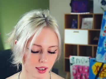 girl
        audreycarvin cam image #3461091