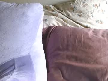 girl
        bakedmommy cam image #2704386