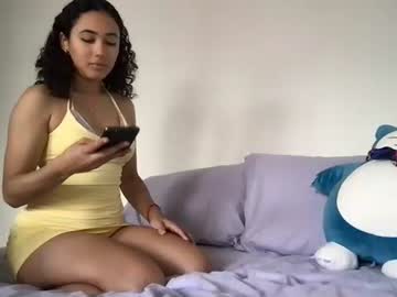 girl
        aspenn777 cam image #2287729
