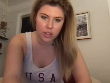 girl
        baileywest cam image #3892647
