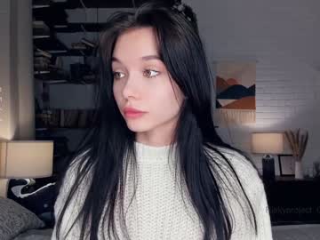 girl
        riskyproject cam image #4185574