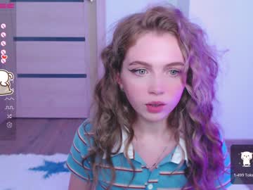 girl
        small_blondee cam image #151916