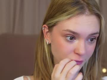 girl
        cyberheart_ cam image #3712055