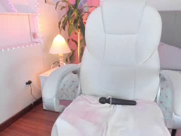 girl
        nancydiamonds cam image #1630439