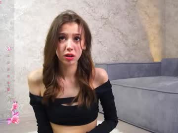 girl
        linnhaskell cam image #4478864