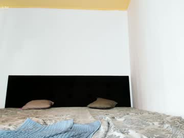 couple
        lenoreandjasonsroom cam image #3103890