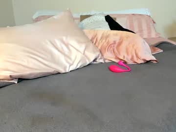girl
        sexxylaurab cam image #2780015