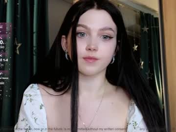 girl
        small_blondee cam image #2554214