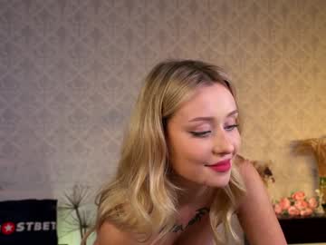 girl
        ella_knockers_xl cam image #3598476