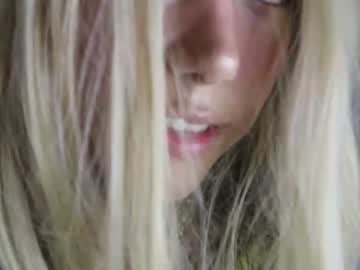 girl
        wendy_daniela cam image #2655213