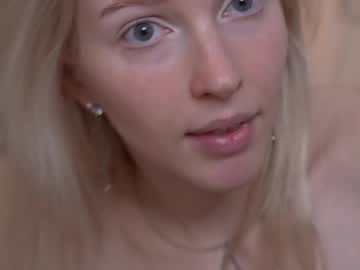 girl
        my_stella cam image #4067098