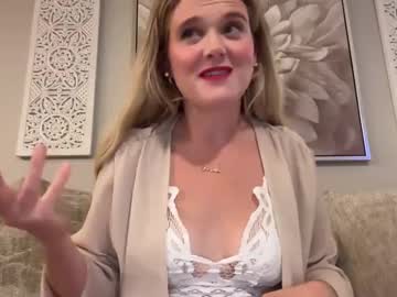 girl
        booksnlooksgirl cam image #3322957