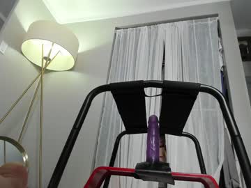 girl
        victoria_irl cam image #1330654