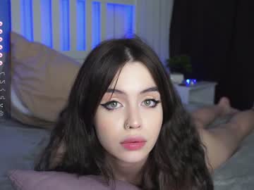 girl
        connieambes cam image #2289928