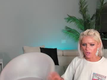 girl
        blonde_riderxxx cam image #2930010
