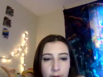couple
        a_mariejuana69 cam image #2530078