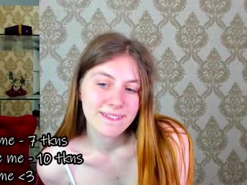 girl
        ashley_winks cam image #4315048