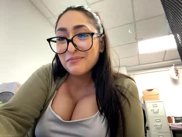 girl
        goddessxxrosexx cam image #4049637